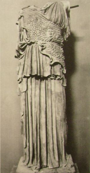 Athena Lemnia, copie d'époque romaine, Museumslandschaft, Hessen, Cassel. (Source Image : Bieber, 1977).